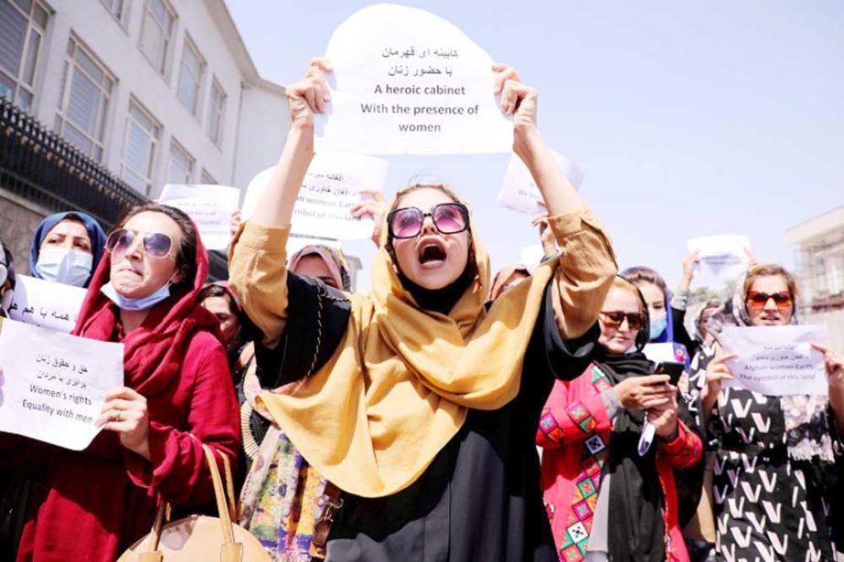 Afghan women demand preservation of their achievements and education in front of the presidential palace in Kabul. Agency photo