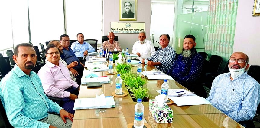 Md Rezaul Karim, Chairman of the Shippers' Council of Bangladesh (SCB), presiding over its 8th Board of Directors meeting at its head office in the capital on Wednesday. Senior Vice Chairman Md Ariful Ahsan, Vice Chairman Md Munir Hossain, Directors Arz