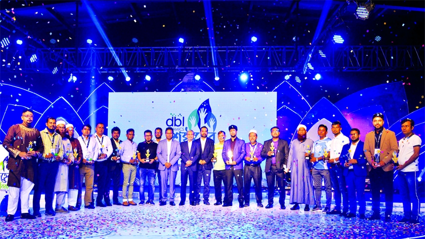 M A Quader, DMD of DBL Group poses for photo session with the participants of the DBL Ceramics Business Conference 2021 at a resort in Gazipur recently. Md. Bayazed Bashar, General Manager, M Abu Hasib Ron, Head of Sales and other top officials of DBL Cer