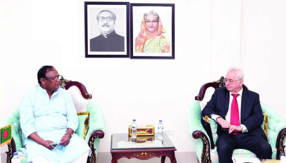 Russian Envoy to Bangladesh Alexander Vikentyevich Mantytskiy calls on Commerce Minister Tipu Munshi at the latter's office of the ministry on Monday. NN photo