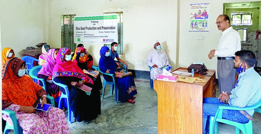 District Seed Certification Officer of Rangpur Md. Khorshed Alam speaks at a training program held at Alampur Federation Hall Room in Taraganj upazila of the district on Sunday regarding seed production and preservation.