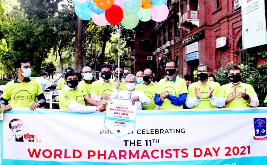 Vice-Chancellor of Dhaka University Prof. Dr. Akhtaruzzaman inaugurates a programme marking World Pharmacists Day releasing balloons at Curzon Hall of DU on Saturday. NN photo