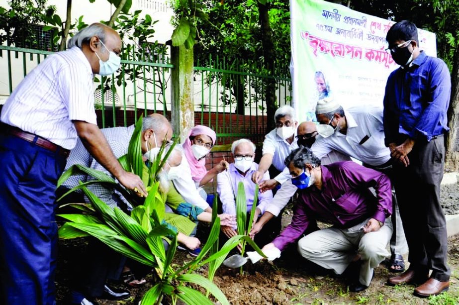 Vice-Chancellor of BUET Prof. Dr. Satya Prasad Majumdar, among others, at the inauguration of a tree plantation programme planting a sapling organized by the university on its playground on Tuesday on the occasion of the 75th birthday of Prime Minister Sh