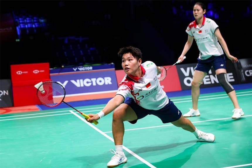 Huang Dongping (left)Zheng Yu compete during a women's doubles quarterfinal between Huang DongpingZheng Yu of China and Greysia PoliiApriyani Rahayu of Indonesia at the Victor Denmark Open 2021 in Odense, Denmark on Friday.