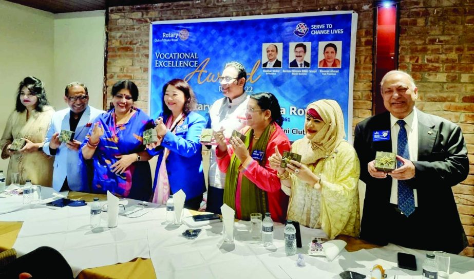 Rotary Governor (elect) Engineer MA Wahab distributes the Rotary Vocational Excellence Award 2021-22 at a programme organized by Rotary Club of Dhaka Royal in the city on Thursday last.