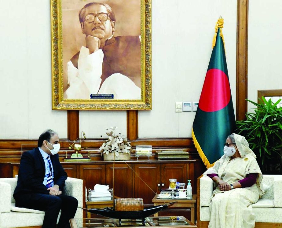 Pakistani Envoy to Bangladesh Imran Ahmed Siddiqui calls on Prime Minister Sheikh Hasina at her official residence Ganobhaban in the city on Monday. PID photo