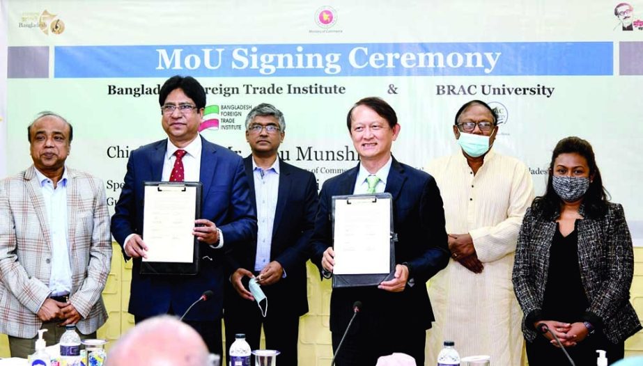 A memorandum of understanding (MoU) was inked between Bangladesh Foreign Trade Institute (BFTI) and BRAC University in presence of Commerce Minister Tipu Munshi held at TCB Bhaban in the capital on Sunday. NN photo