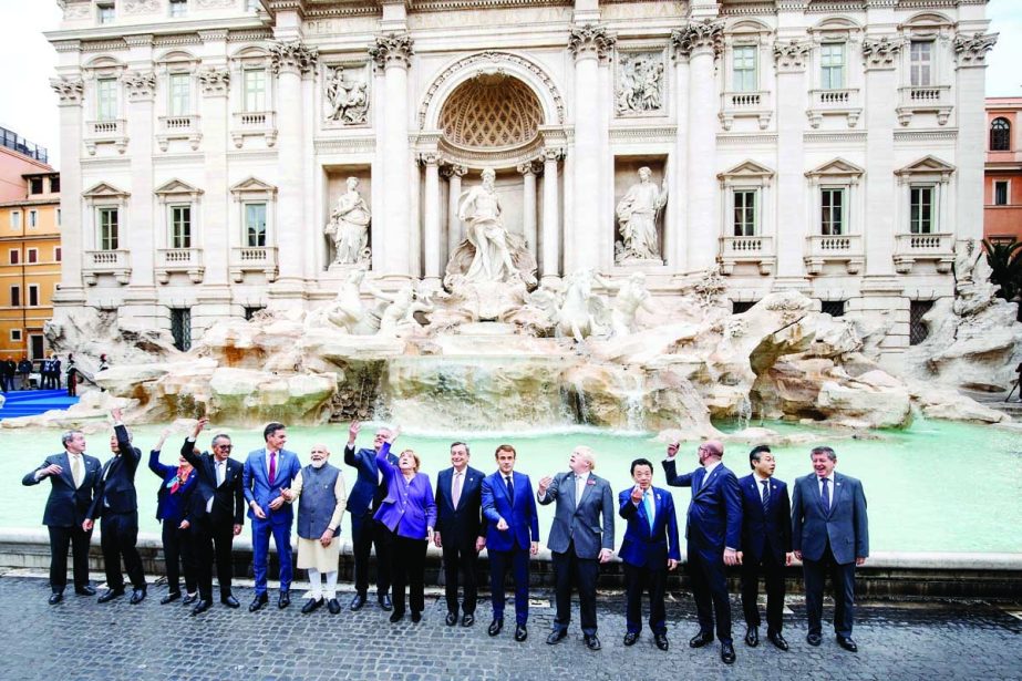 G20 world leaders throw coins into the Trevi Fountain during the G20 summit in Rome on Sunday. Agency photo