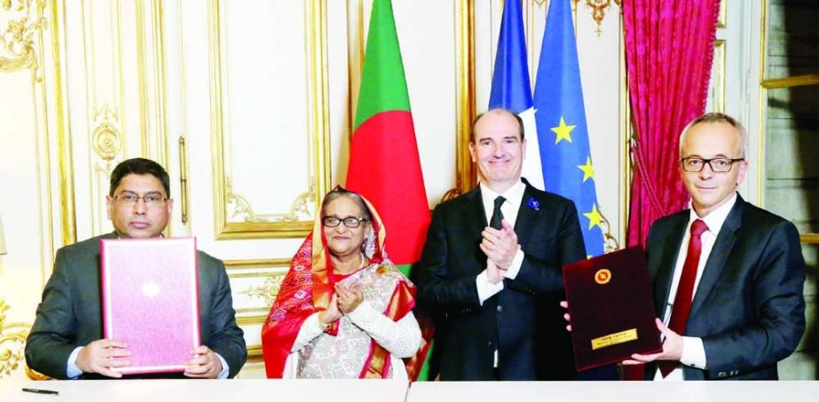 In presence of Prime Minister Sheikh Hasina and France's Prime Minister Jean Castex, a MoU was signed between Bangladesh and France at the residence of France's PM on Tuesday. PID photo