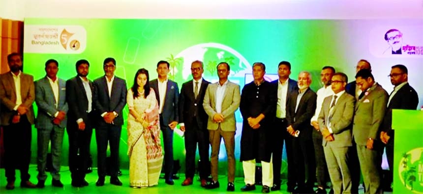 Faruque Hassan, President of the Bangladesh Garment Manufacturers and Exporters Association (BGMEA), along with other office bearers poses for a photograph after attending a press conference at a city hotel on Saturday.