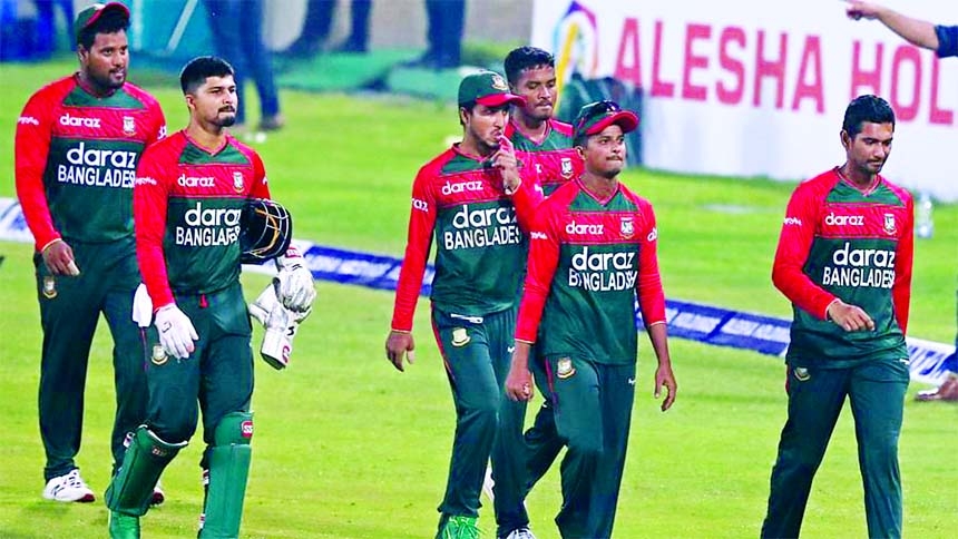 Players of Bangladesh Cricket team coming out from the field after suffering an unfortunate loss to Pakistan in their third T20I match at the Sher-e-Bangla National Cricket Stadium in the city's Mirpur on Monday.