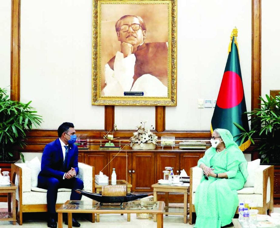 Vice-President of Maldives Faisal Naseem calls on Prime Minister Sheikh Hasina at the latter's official residence Ganabhaban in the city on Wednesday. PID photo