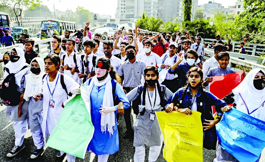 Hundreds of students were seen holding a protest rally on Thursday near the Rampura Bridge area in the city to press for road safety demands despite police efforts.