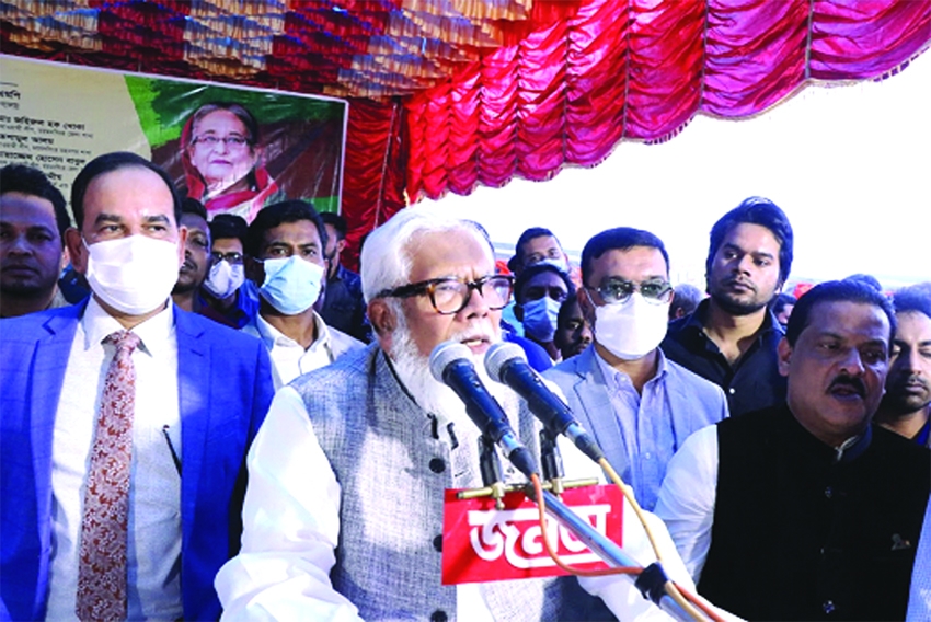 Prime Minister's Industry and Investment Adviser Salman F. Rahman speaks at a citizens' rally organized by Mymensingh City Corporation at Town Hall ground on Thursday.