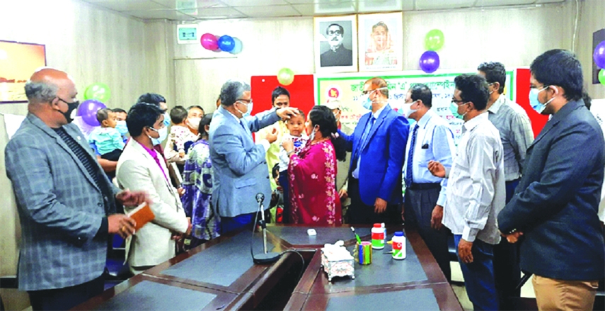 Divisional Director of Health Dr. Hasan Shahriar Kabir formally inagurates Vitamin A capsule campaign in Chattogram on Saturday.