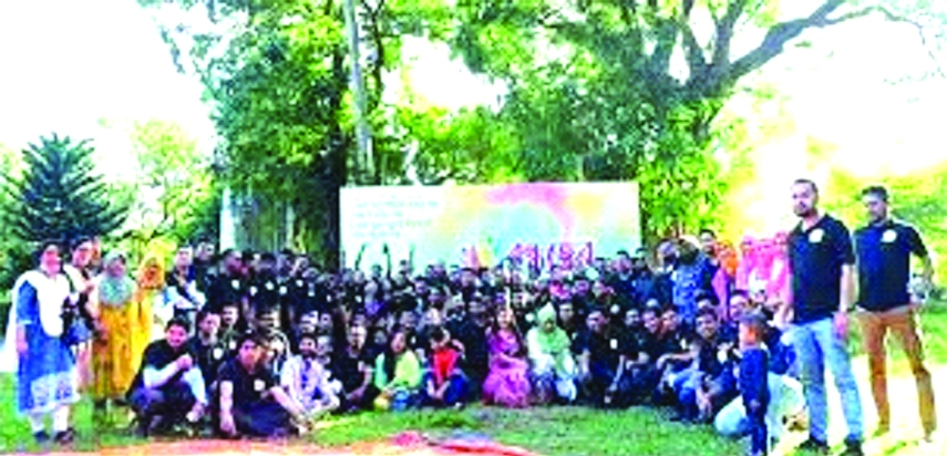 Students posed for a photo session at the reunion fair of the 45th batch of Chittagong University (CU) on Friday.