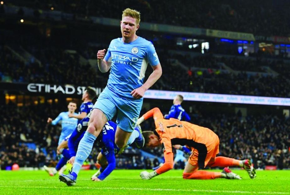 Manchester City's Belgian midfielder Kevin De Bruyne scores his team's third goal during the English Premier League football match against Leeds at the Etihad Stadium in Manchester, north west England on Tuesday. Agency photo