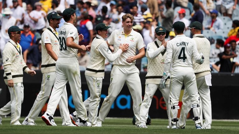Cameron Green (center) of Australia celebrates with teammates after dismissing Ben Stokes of England in the third Ashes Test at Melbourne Cricket Ground in Australia on Sunday. Agency photo
