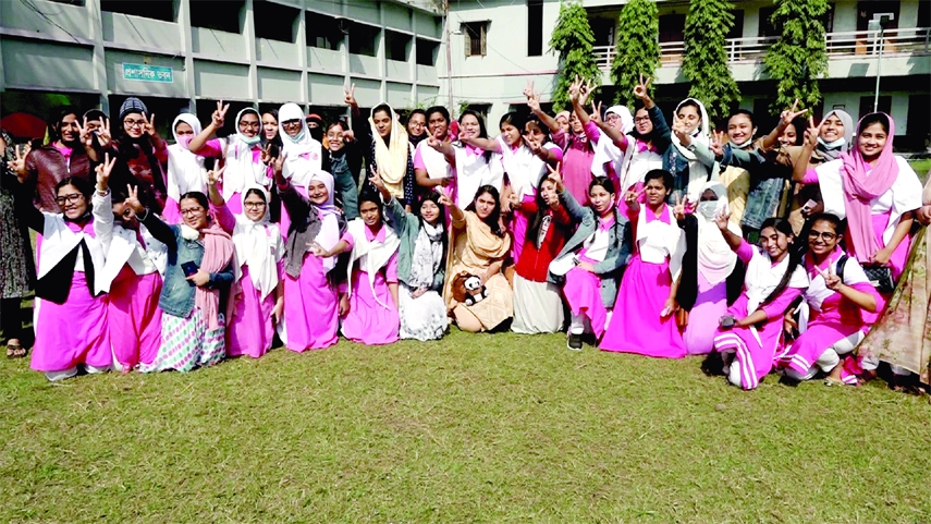 BARISHAL: Students of Barishal Government Girls' School show V-sign after their brilliant SSC result on Thursday.