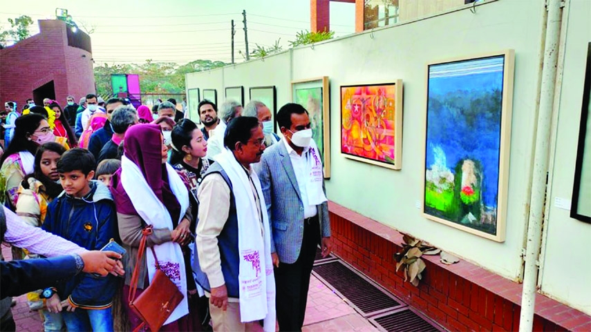 BARISHAL: Visitors at the two day-long Painting Exhibition on art against communalism starts at Shilpakala Academy in Barishal on Saturday.