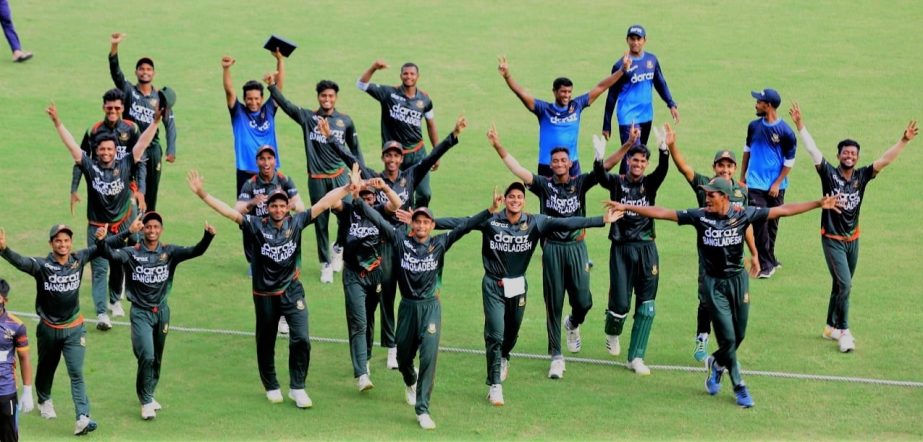 Players of Bangladesh Under-19 Cricket team celebrate after beating Zimbabwe Under-19 Cricket team in their warm-up match at Saint Kitts in West Indies on Tuesday. Agency photo