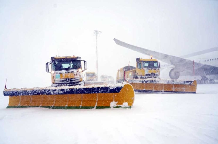 Istanbul Airport under snow.