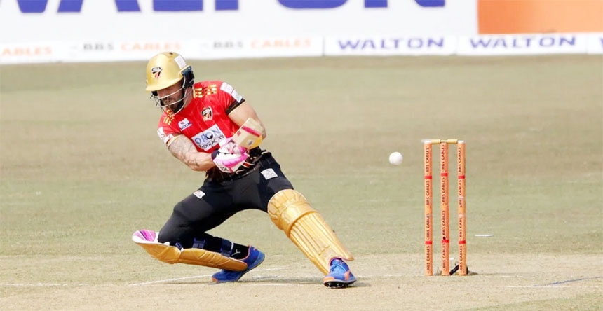 Faf du Plessis of Comilla Victorians plays a scoop against Chattogram Challengers in the match of the Bangabandhu Bangladesh Premier League Cricket at Zahur Ahmed Chowdhury Stadium in Chattogram on Monday.