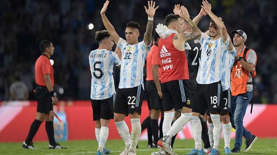 Argentina's football players celebrate after winning 1-0 in their South American qualification football match for the FIFA World Cup Qatar 2022 against Colombia at the Mario Kempes Stadium in Cordoba, Argentina on Tuesday. Agency photo