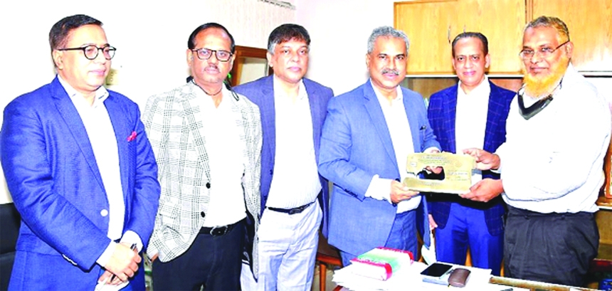 A delegation led by BGMEA President Faruque Hassan held a meeting with Hossain Ahmed, Member (Customs Export, Bond and IT) of the National Board Revenue (NBR) in Dhaka on Thursday.