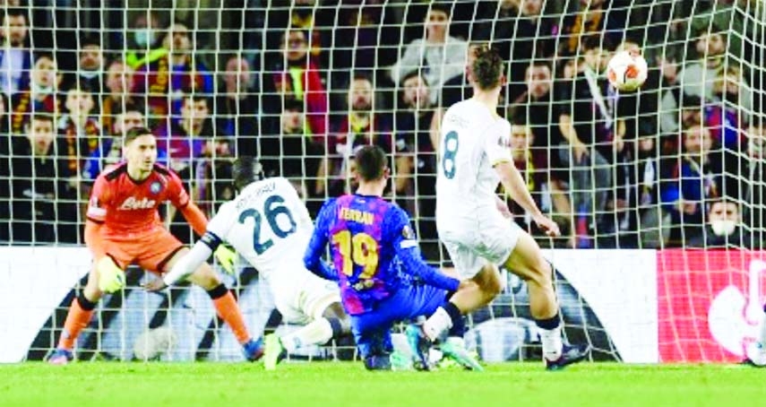 Barcelona's Spanish forward Ferran Torres (centre) fails to score during the Europa League football match between FC Barcelona and SSC Napoli at the Camp Nou stadium in Barcelona on Thursday.