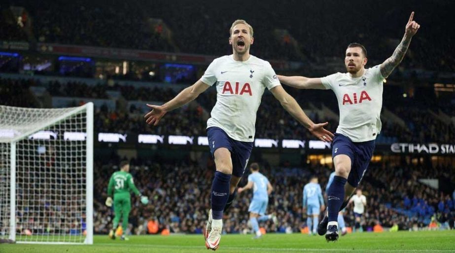 Tottenham Hotspur's Harry Kane (left) celebrates scoring their second goal against Manchester City during an EPL football match at the Etihad Stadium, Manchester, Britain on Saturday. Agency photo