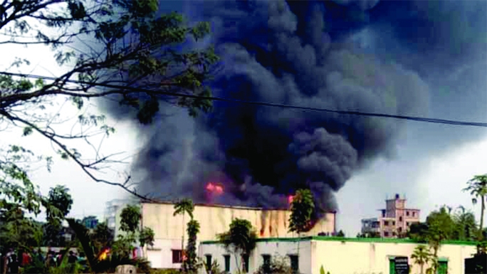 Black smoke billows as a fire broke out at a shoe factory in Ashulia area of Savar, on the outskirt of Dhaka leaving three workers dead.