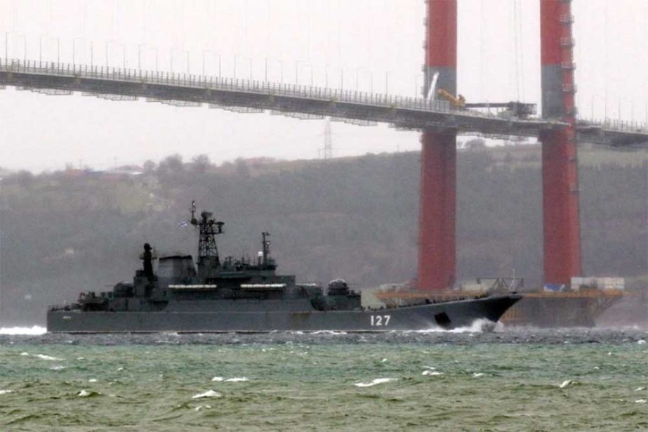 The Russian Navy's landing ship Minsk sets sail in the Dardanelles, on its way to the Black Sea, in Canakkale, Turkey, Agency photo