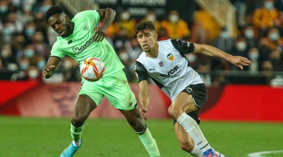 Athletic Bilbao's Inaki Williams (left) in action with the ball against Levante in the Spanish league on Monday. AP photo