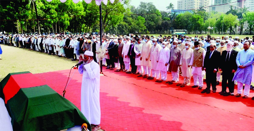 Chief Justice Hasan Foez Siddique, Supreme Court justices, senior lawyers, lawyers and political leaders attend the namaz-e-janaza of former president and chief justice Shahabuddin Ahmed at National Eidgah on Sunday.