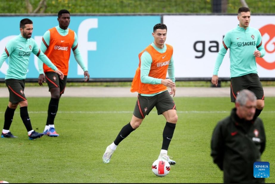 Portugal's forward Cristiano Ronaldo (3rd L) attends a training session at Cidade do Futebol training camp in Oeiras, Portugal on Tuesday, ahead of the 2022 World Cup qualifying football match against Turkey. Agency photo