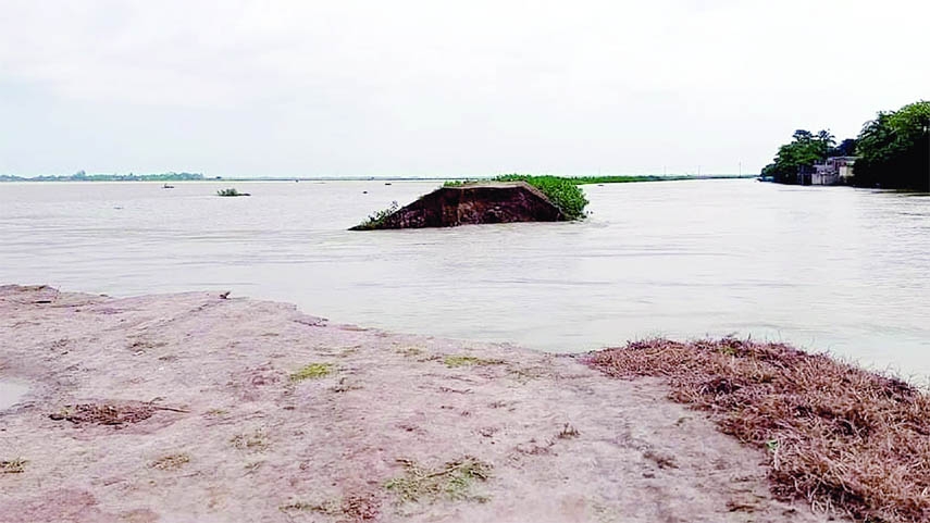 A dam of Hurammondira haor of Jogdal union in Sunamganj breached on Monday. As a result, 1200 hectares of Boro paddy inundated.