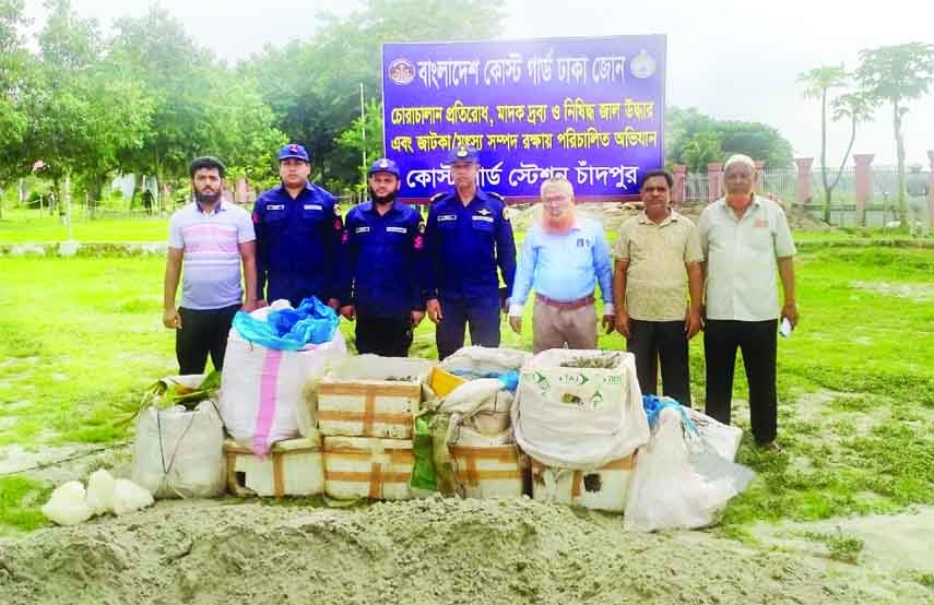 CHANDPUR : Members of Coast Guard recover some 920 kgs poisonous shrimp from ferry ghat of Chandpur on Monday.