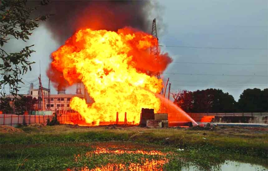 A fire broke out at an under-construction building inside the Narayanganj's Adamjee Export Processing Zone (EPZ) on Friday due to a crack in the gas pipeline during the piling works.