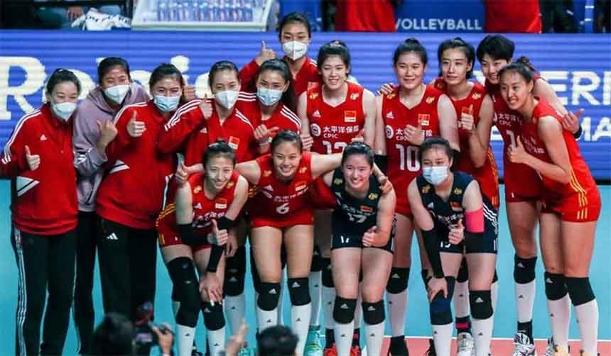 Team China pose for photos after the FIVB Volleyball Nations League Women's Pool 4 match between China and Canada in Quezon City, the Philippines on Friday.