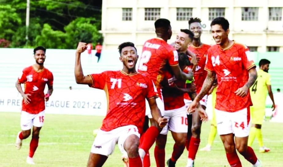 Players of Bashundhara Kings celebrate after beating Rahmatganj MFS in their match of the TVS Bangladesh Premier League Football at the Bir Shreshtha Shaheed Flight Lieutenant Matiur Rahman Stadium in Munshiganj on Tuesday. Agency photo