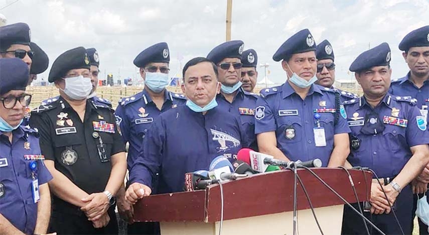 IGP Benazir Ahmed briefs journalists after visiting meeting venue of Prime Minister Sheikh Hasina on the occasion of Padma Bridge inauguration. The snap was taken from Banglabazar Ferryghat in Madaripur on Friday.