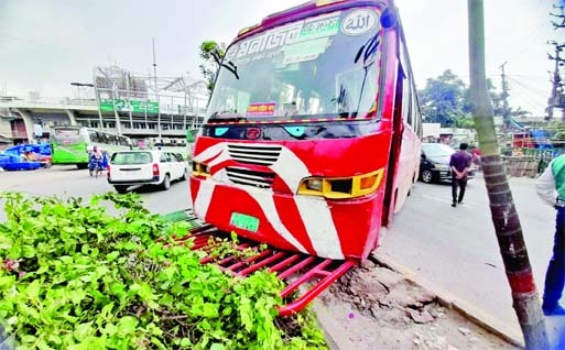 A passenger bus caused an accident over an island beside a road breaking the fence after leaving several people injured in capital's Gulistan area on Saturday.