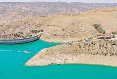 Severe drought are drying lake in Iraq.