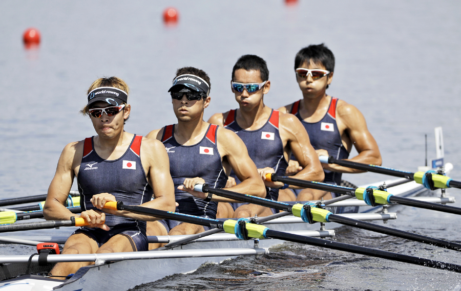 Japan's Lightweight Men's Quadruple Scull members (from left) Kazuki Nara, Yasushi Fukui, Mitsuo Nishimura, and Hideki Omoto, start during the World Rowing Championships in Sarasota, Fla. on Tuesday.