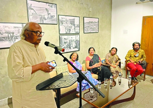 Former dean of Faculty of Fine Arts, University of Dhaka Rafiqun Nabi addressing as chief guest at the open call-winning artwork held at Uttarsury: Noorjehan-Sarwar Murshid Cultural Centre