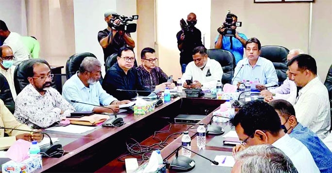 Bangladesh Road Transport Authority and transport owners sit in a meeting at BRTA chairman office in Banani on Saturday to adjust bus fare in perspective of fuel price hike.