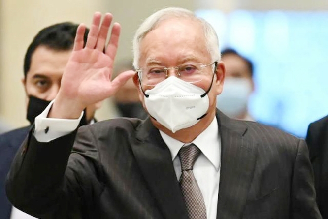 The Supreme Court rejects Malaysia's former Prime Minister Najib's appeal for retrial. Yet he waves his hands.