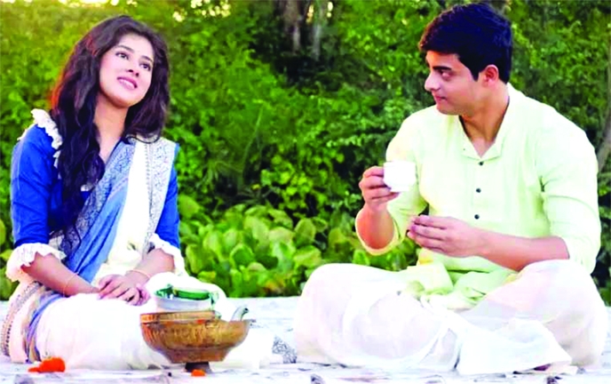 Ditipriya Roy and Dibyojyoti Dutta in a scene from the song