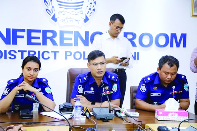 FENI: Zakir Hasan, newly - joined Feni Police Superintendent speaks at courtesy meeting with journalists at Office Conference Room on Tuesday.